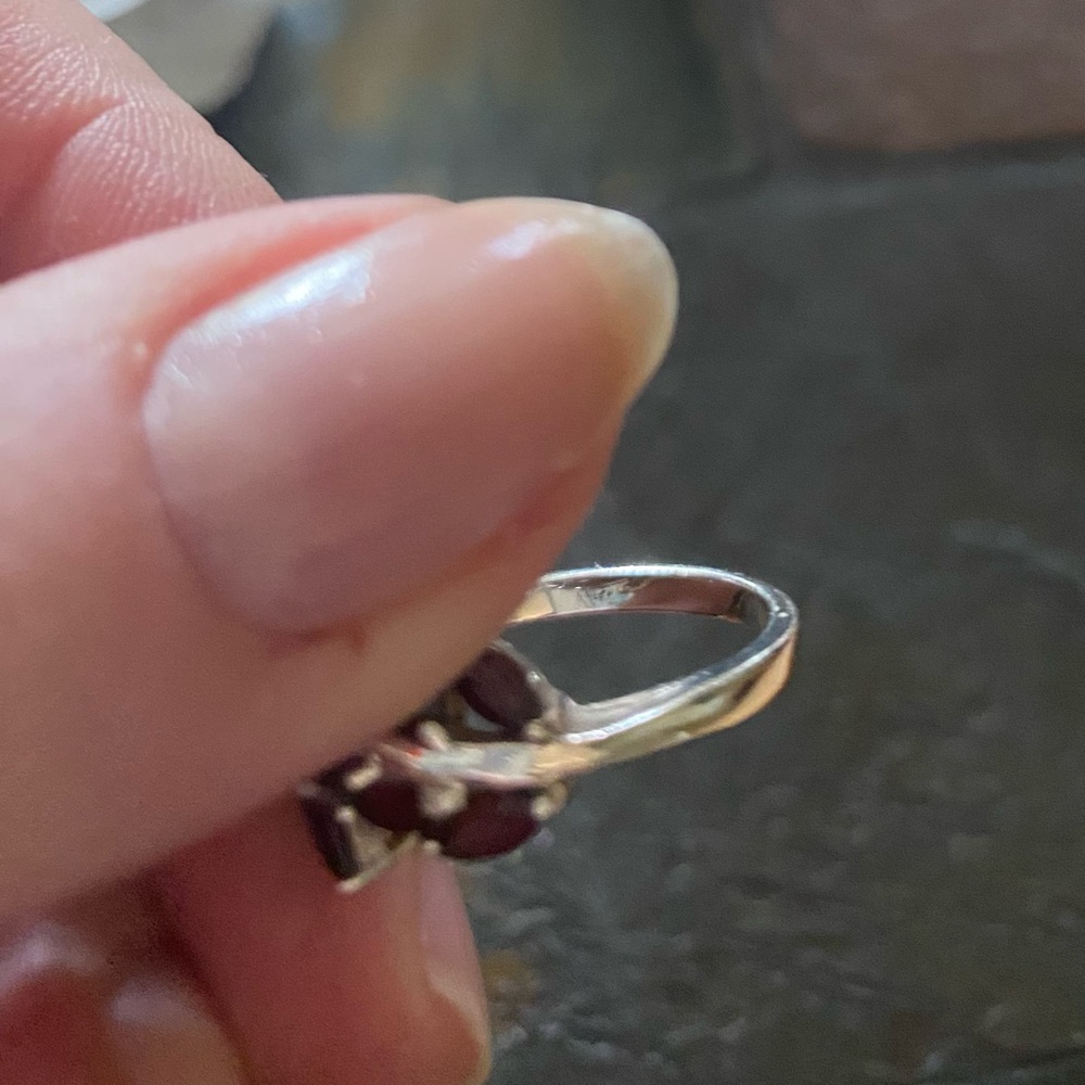 Sterling and garnet ring size 8.5-9 - Picture 6 of 6